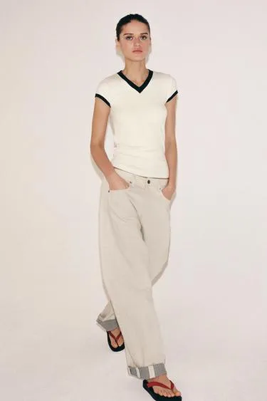 Футболка в рубчик с контрастными деталями- Заказать в России