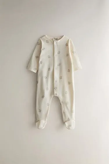 Детский комбинезон с принтом зайца