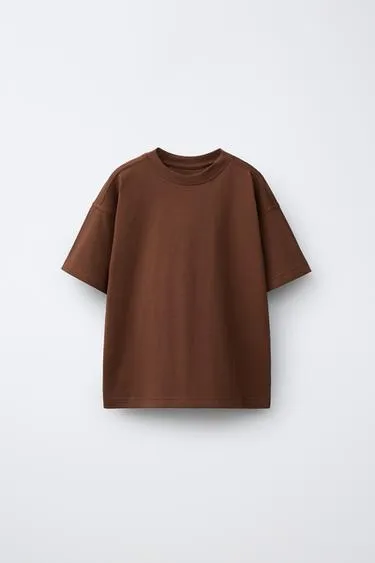 Однотонная футболка