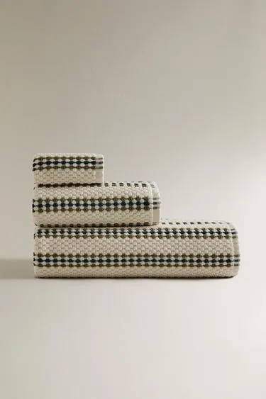 Банный полотенце с геометрическим узором