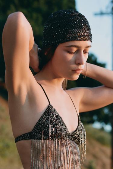 Zara Кепка с хрустальными бусинами