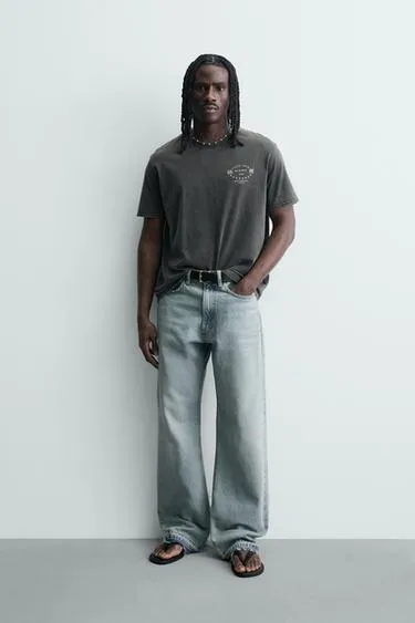 Футболка с принтами и эффектом потертости- Заказать в России