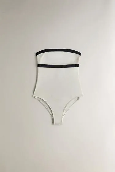 Пляжный купальник с контрастной полосой