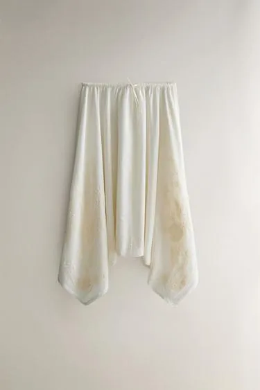 Юбка с вышивкой