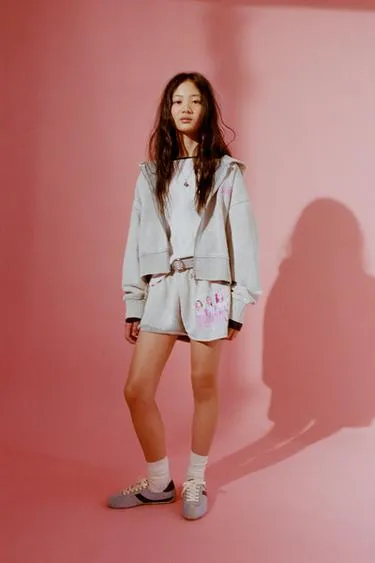 Толстовка на молнии с эффектом потертости Kpop Demon Hunters™ Netflix ©- Заказать в России