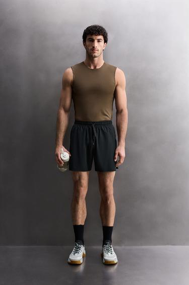 Zara Майка-топ в качестве первого слоя