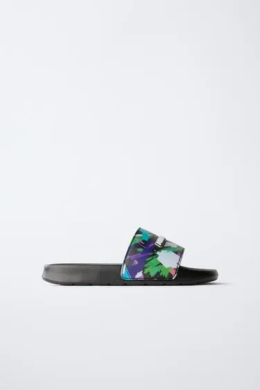 Шлепанцы Minecraft © Mojang Ab. ™