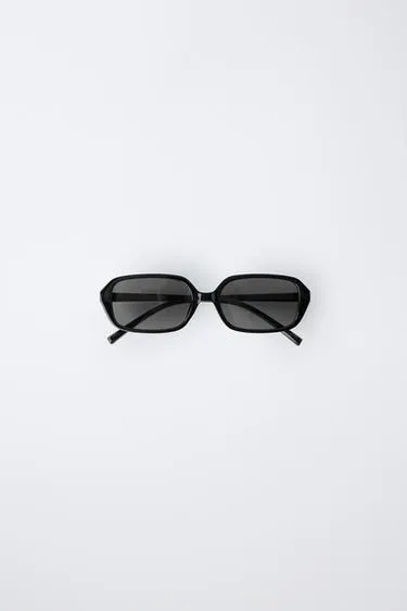 Прямоугольные солнцезащитные очки в пластиковой оправе