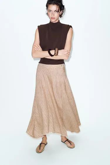 Трикотажный топ с открытой спиной