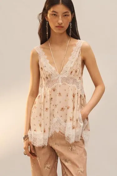 Топ из кружева с принтом из ограниченной коллекции- Заказать в России