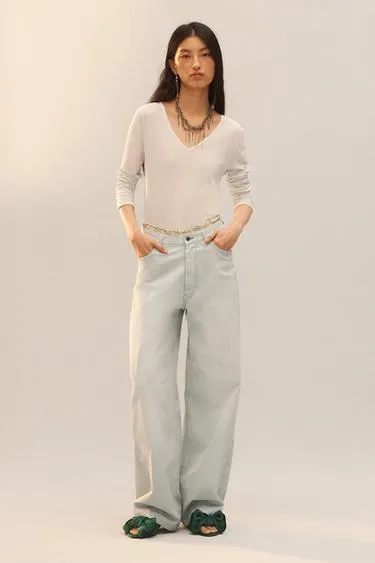 Футболка с v-образным вырезом limited edition- Заказать в России