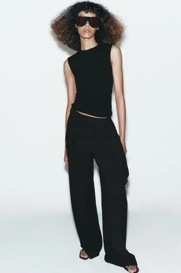 Футболка без рукавов