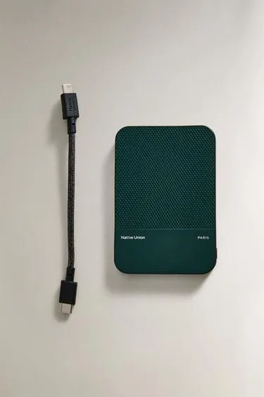 Портативное зарядное устройство native union