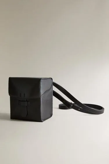 Кожанный чехол для мгновенной камеры lomography