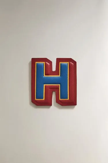 Кожаная заплатка с буквой h