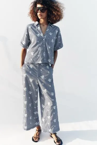 Брюки-кюлоты в клетку с вышивкой в комплекте- Заказать в России