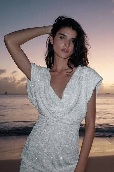 Мини-платье с пайетками