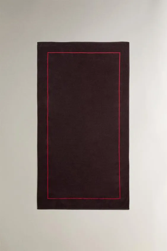 Пляжное полотенце с простым краем