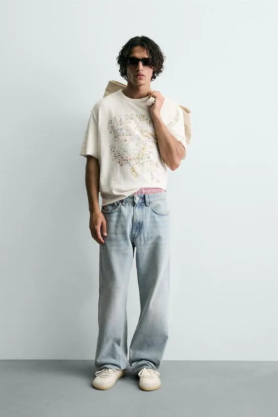 Футболка с принтом и эффектом потертости- Заказать в России