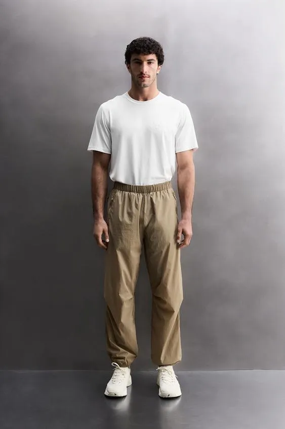 Джоггеры из высокотехнологичной ткани- Заказать в России