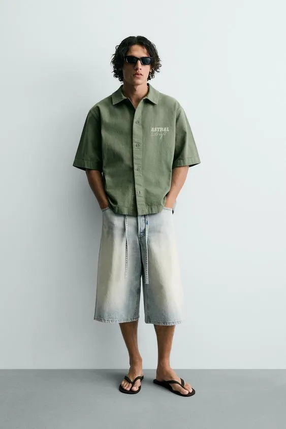 Рубашка с контрастным принтом и эффектом потертости