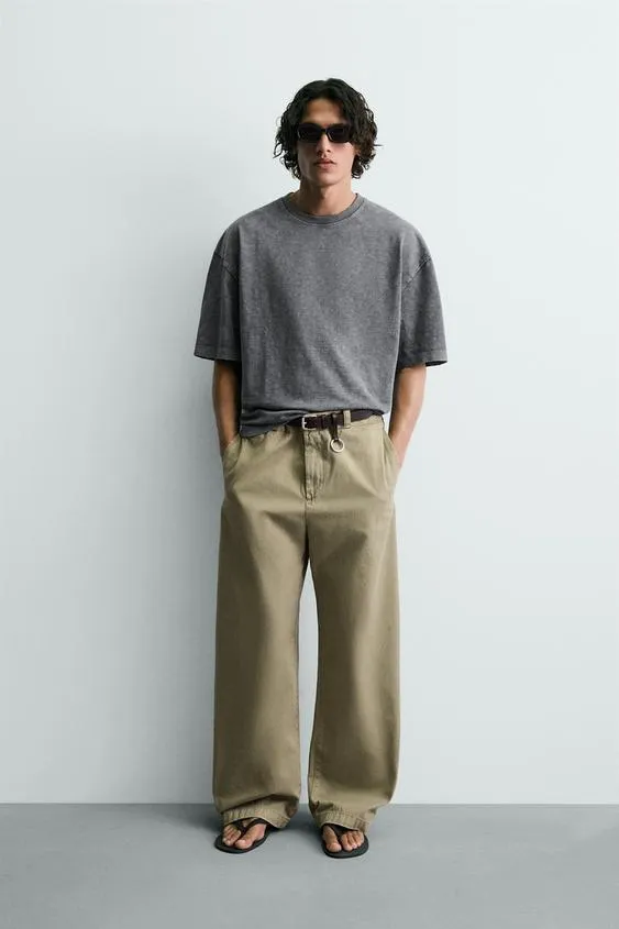 Футболка Relaxed Fit с эффектом потертости