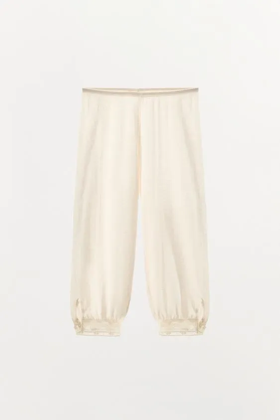 Шорты из тонкого трикотажа с кружевом