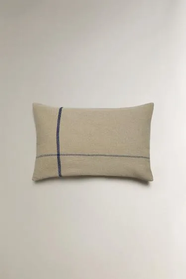 Чехол для подушки с контрастной полосой