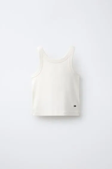 Топ с аппликацией