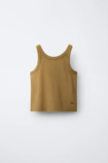 Топ в рубчик с эффектом потертости