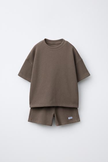 Zara Комплект джоггинг из футболки и бермуд вафельного переплетения купить с доставкой.