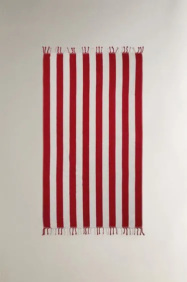 Полотенце для пляжа в полоску с бахромой