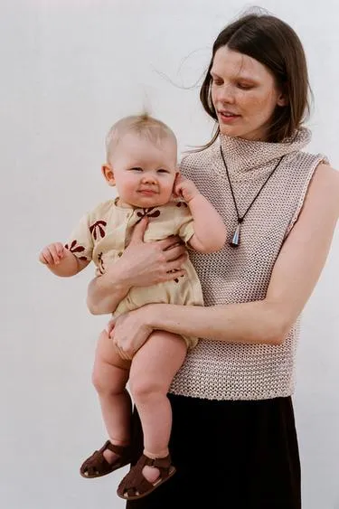 Комбинезон из текстурированной ткани с вышивкой- Заказать в России