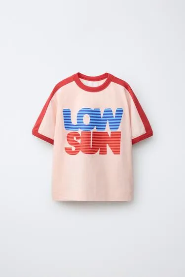 Футболка с контрастной надписью