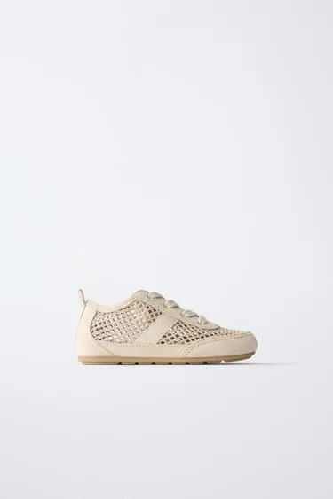 Кроссовки с сетчатыми деталями- Заказать в России