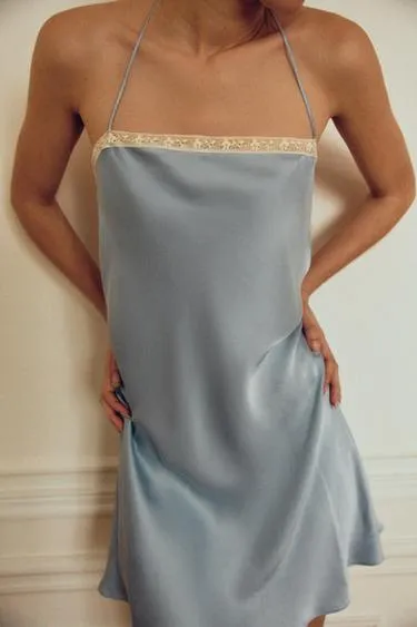 Шелковое платье с кружевом- Заказать в России