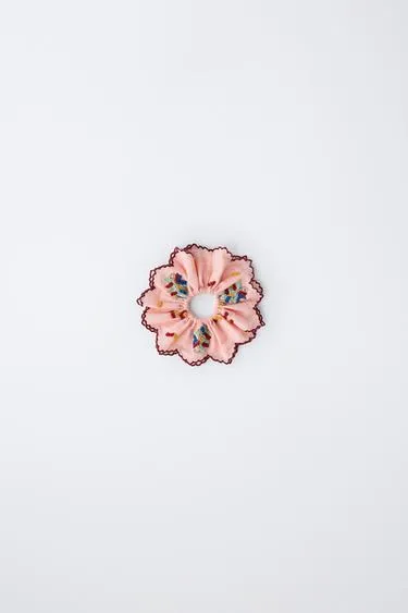 Резинка для волос с контрастными бусинами- Заказать в России