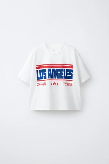 Футболка с надписью «город»