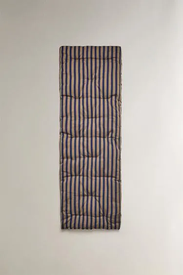 Верхняя одежда с полосатым узором- Заказать в России