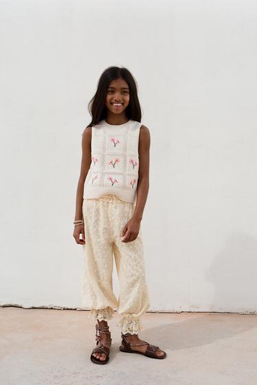 Zara Вязаный жилет с вышивкой