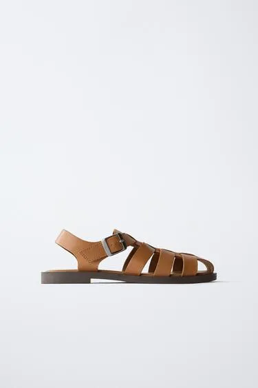 Кожаные сандалии