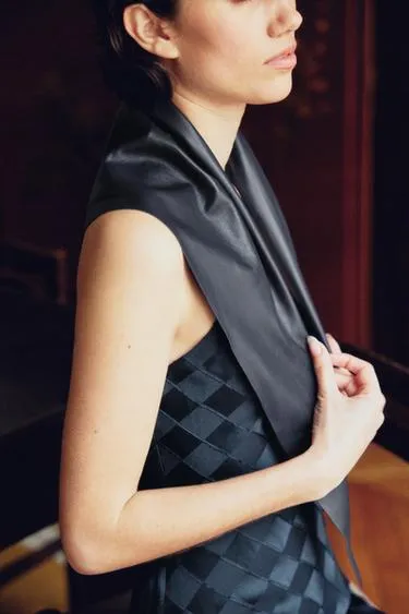 Однотонная бандана из 100% кожи- Заказать в России