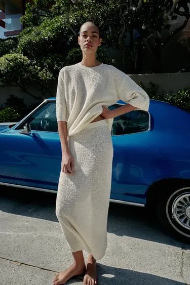 Прямая юбка из структурного трикотажа- Заказать в России