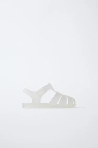 Резиновые сандалии