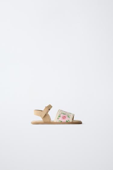 Zara Сандалии с крючком и без каблука купить с доставкой.