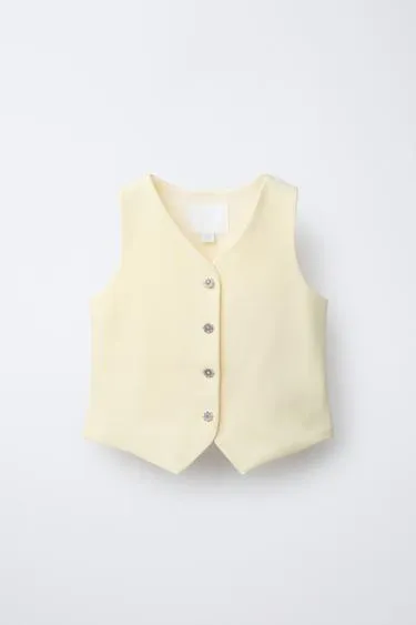 Жилет с декоративной пуговицей