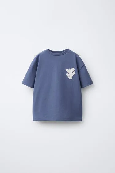 Футболка с кружевной отделкой