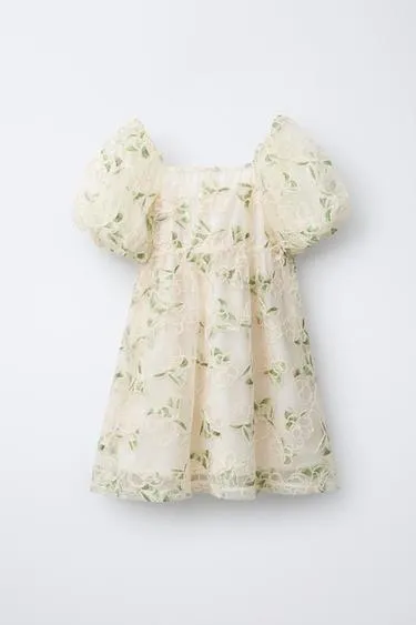 Платье из полупрозрачной ткани с вышитыми цветами- Заказать в России