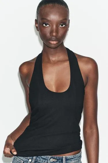 Топ из крепа с горловиной халтер- Заказать в России