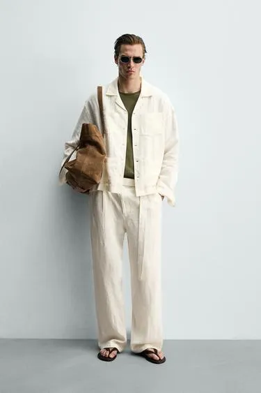 Рубашка свободного кроя из 100% льна с карманами и складками- Заказать в России